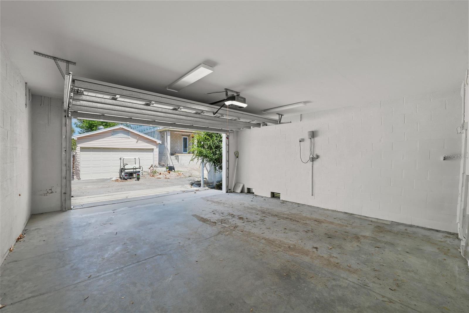 DAVIS ISLANDS PB10 PG52 TO 57 - Residential