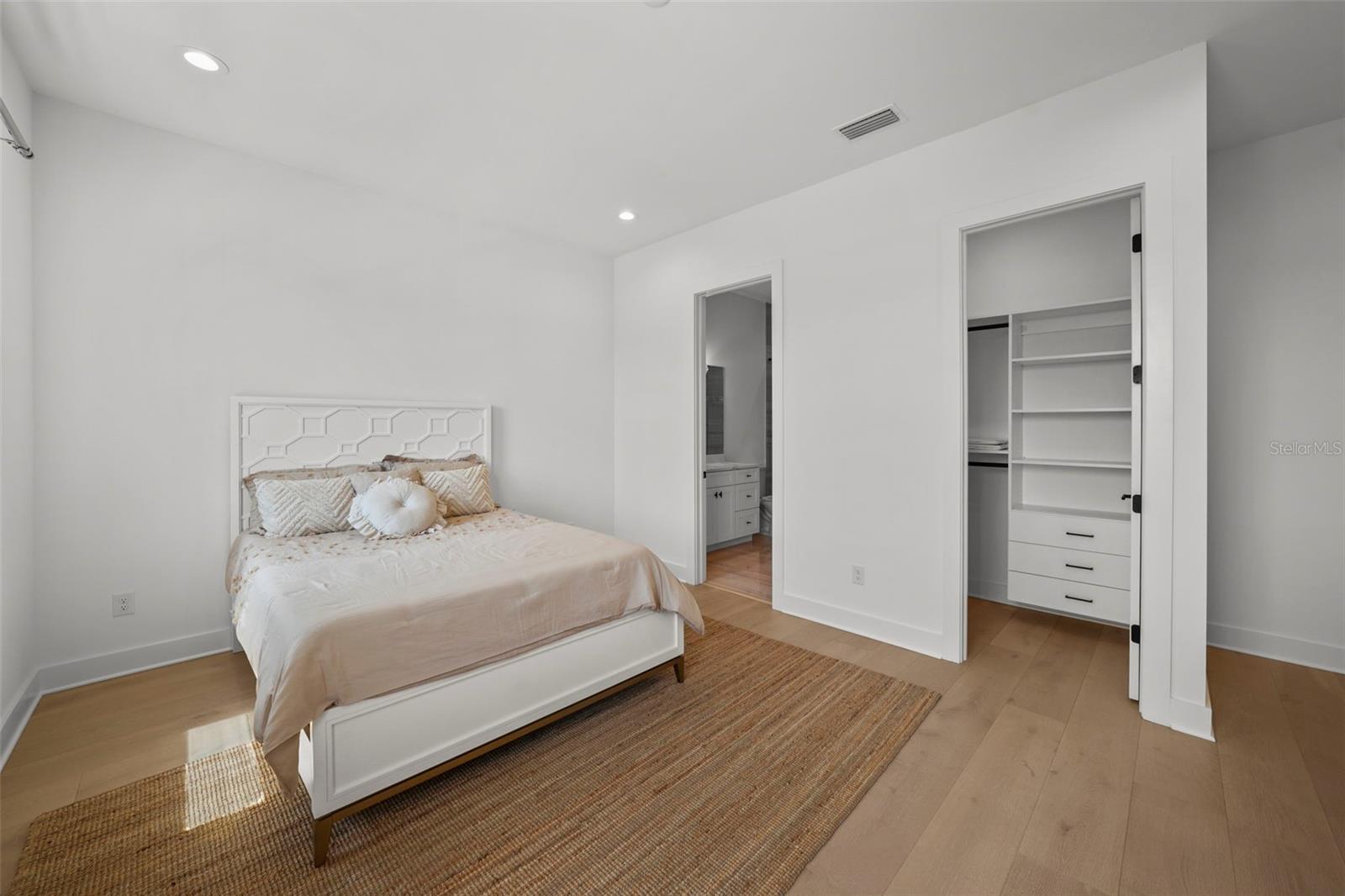 DAVIS ISLANDS PB10 PG52 TO 57 - Residential