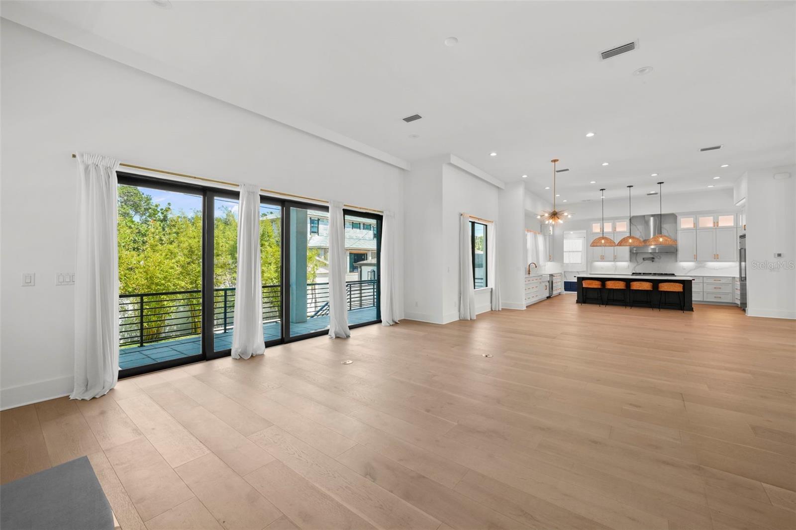 DAVIS ISLANDS PB10 PG52 TO 57 - Residential