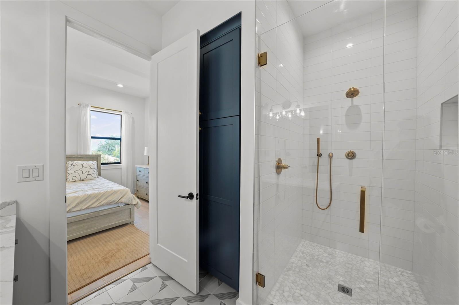 DAVIS ISLANDS PB10 PG52 TO 57 - Residential