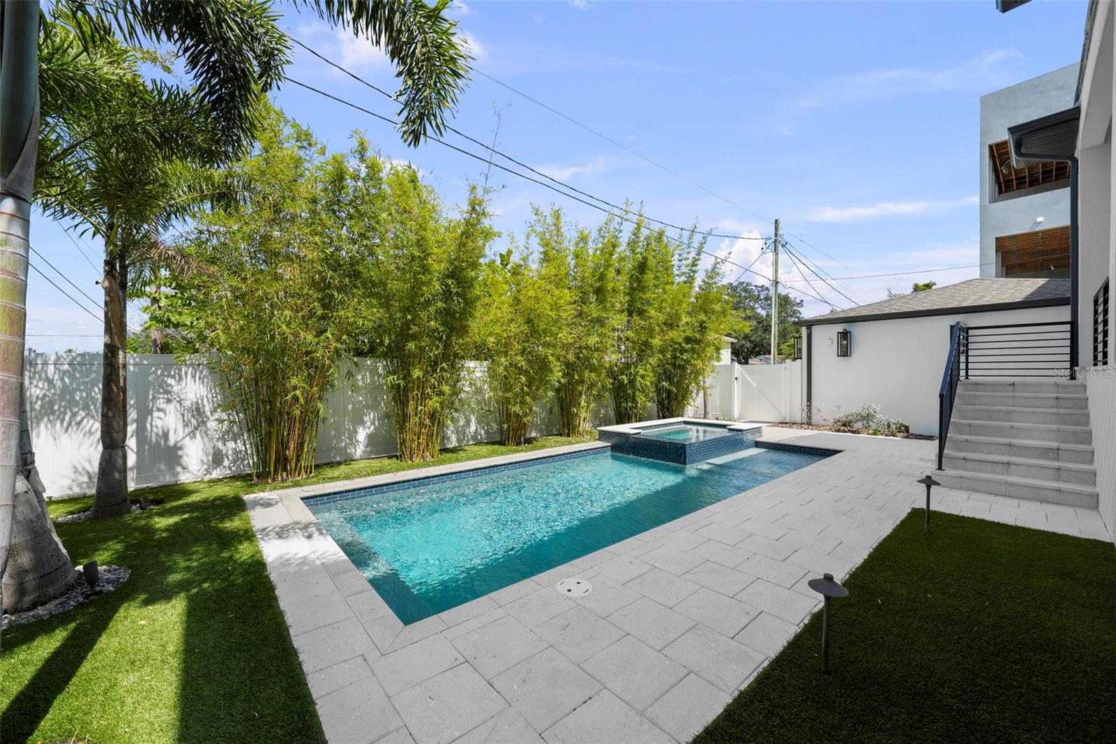 DAVIS ISLANDS PB10 PG52 TO 57 - Residential