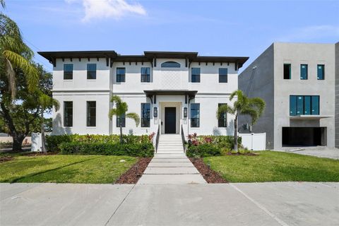 Photo of 403 E Davis Boulevard, Tampa, FL 33606 (MLS # TB8387586) Photo of 403 E Davis Boulevard, Tampa, FL 33606 (MLS # TB8387586)