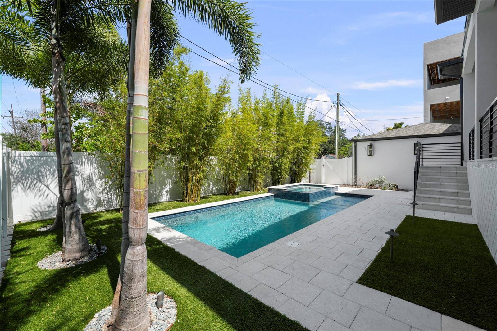 DAVIS ISLANDS PB10 PG52 TO 57 - Residential