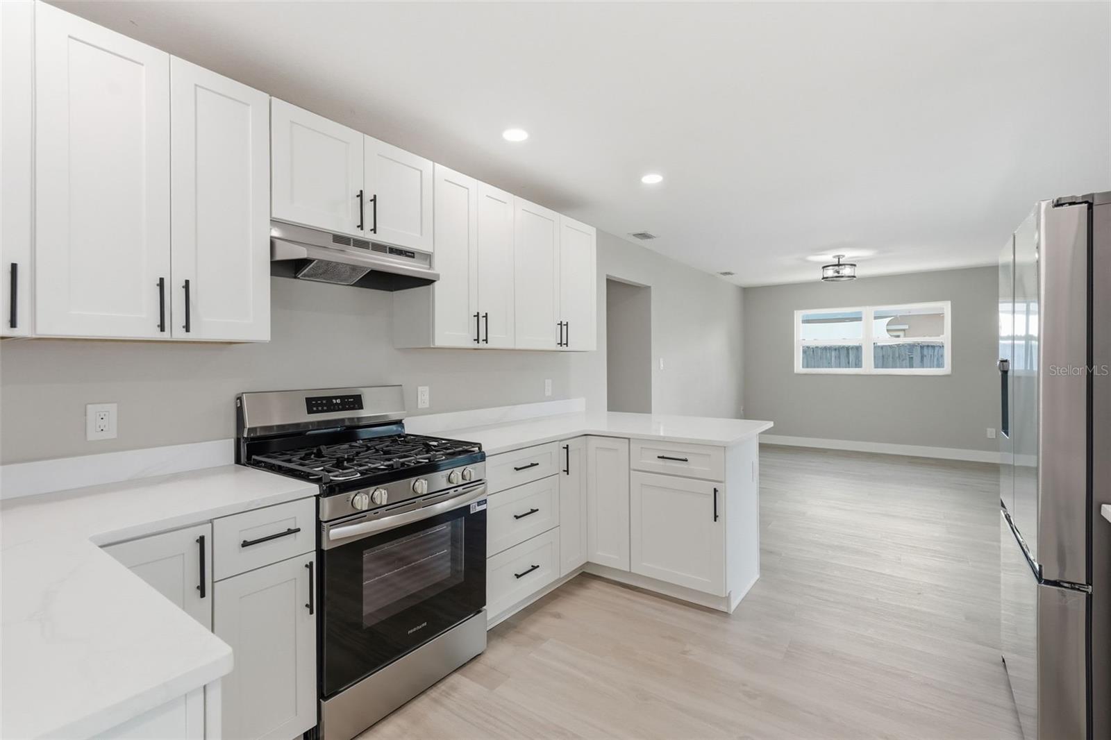 LAKE PEARL ESTATES - Residential