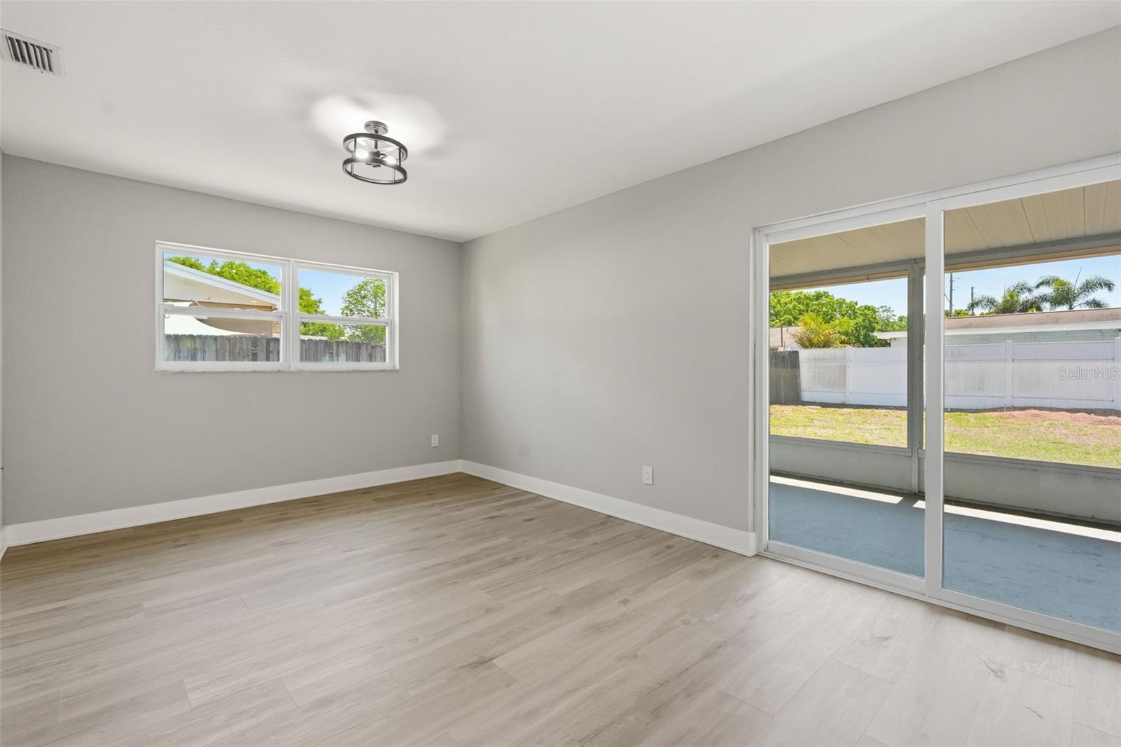 LAKE PEARL ESTATES - Residential