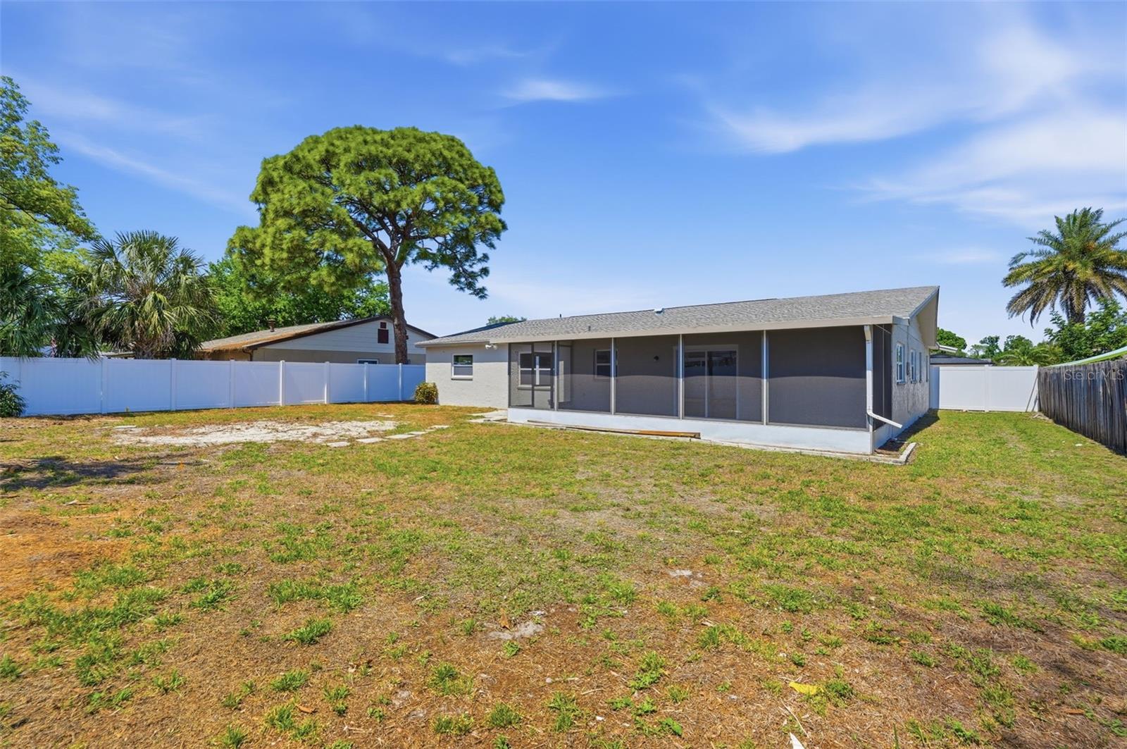 LAKE PEARL ESTATES - Residential