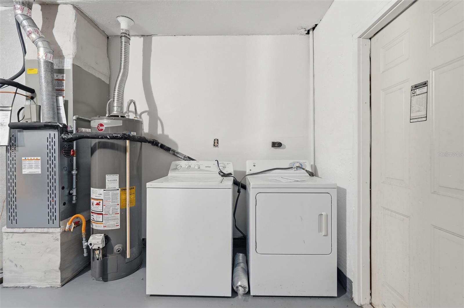 LAKE PEARL ESTATES - Residential