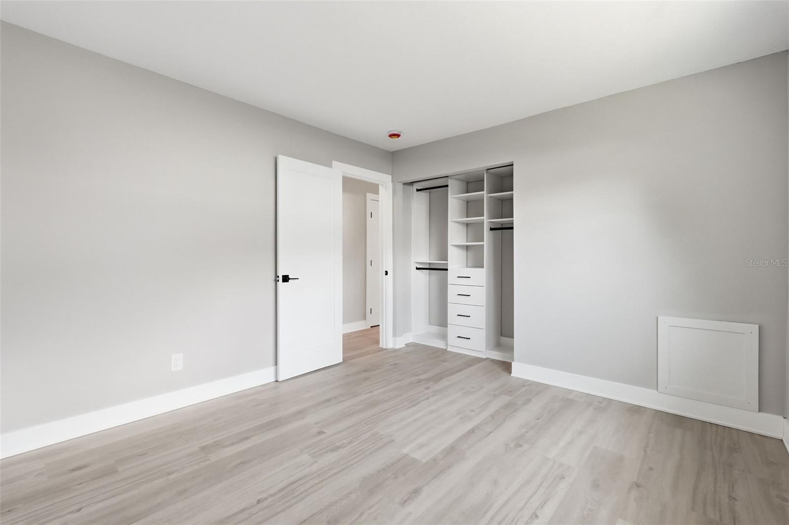 LAKE PEARL ESTATES - Residential