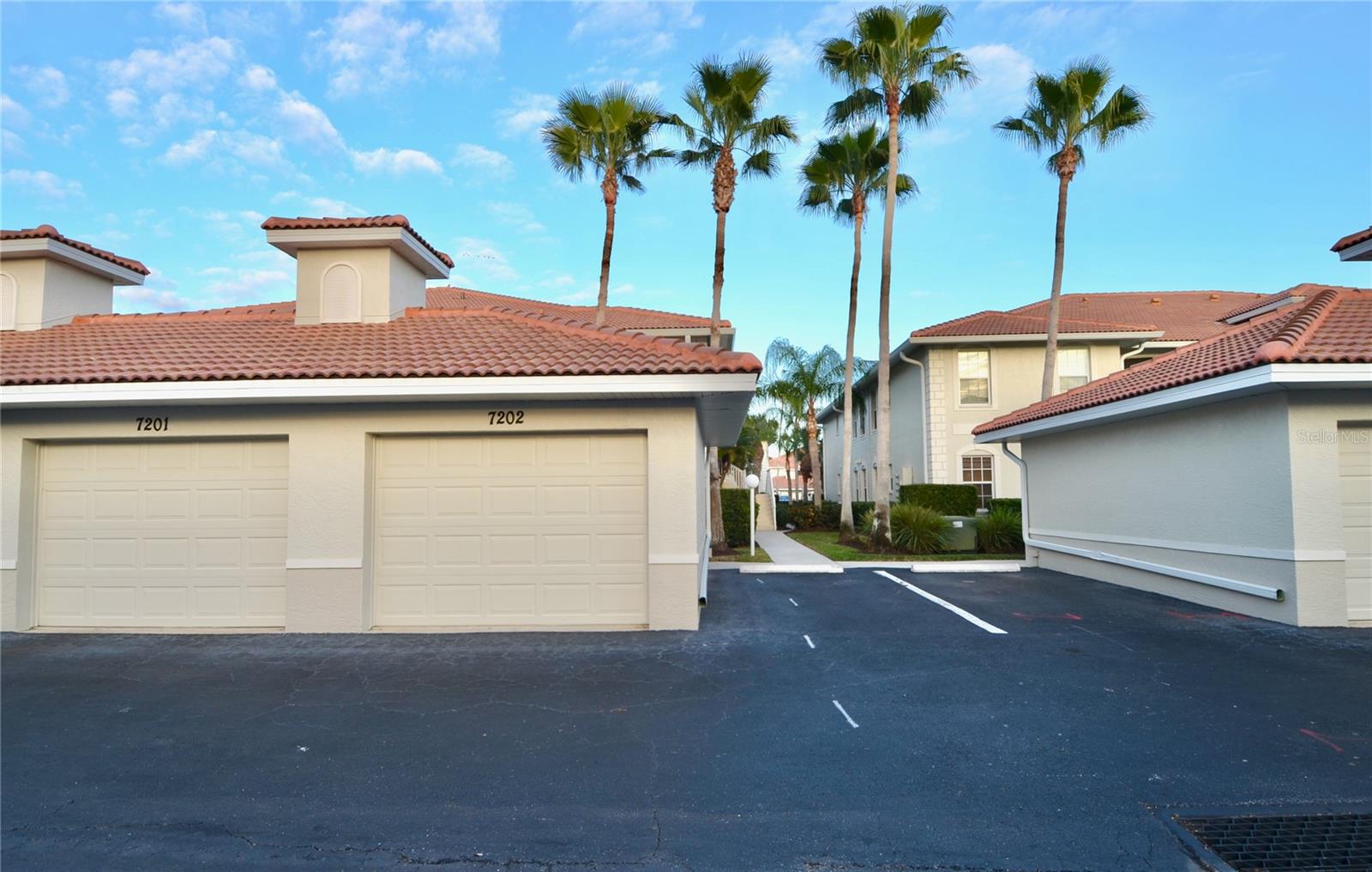 L PAVIA - Residential