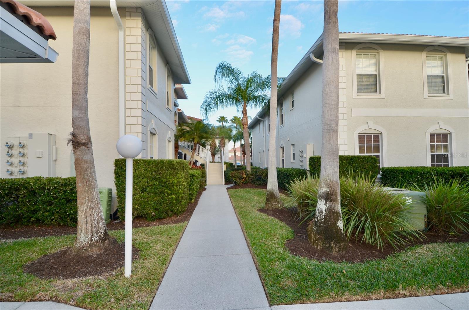 L PAVIA - Residential