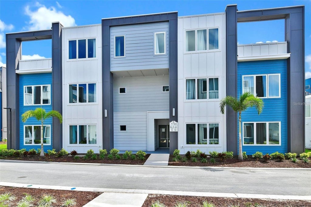 Photo of 7740 Sandy Ridge Drive #121, Reunion, FL 34747 (MLS # O6450493)