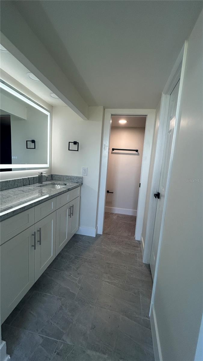 COVE CAY 26-18 VILLAGE I - Residential Lease