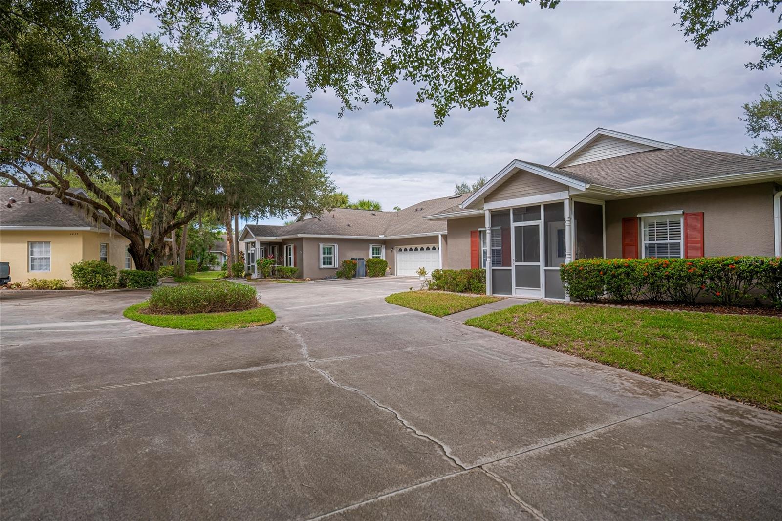 HERITAGE OAK PARK - Residential