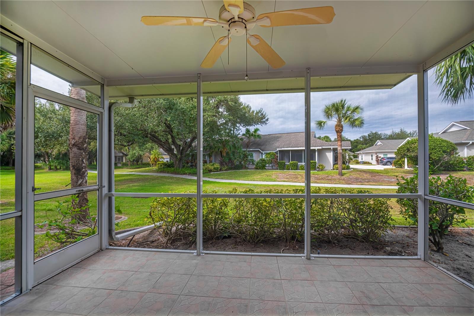 HERITAGE OAK PARK - Residential