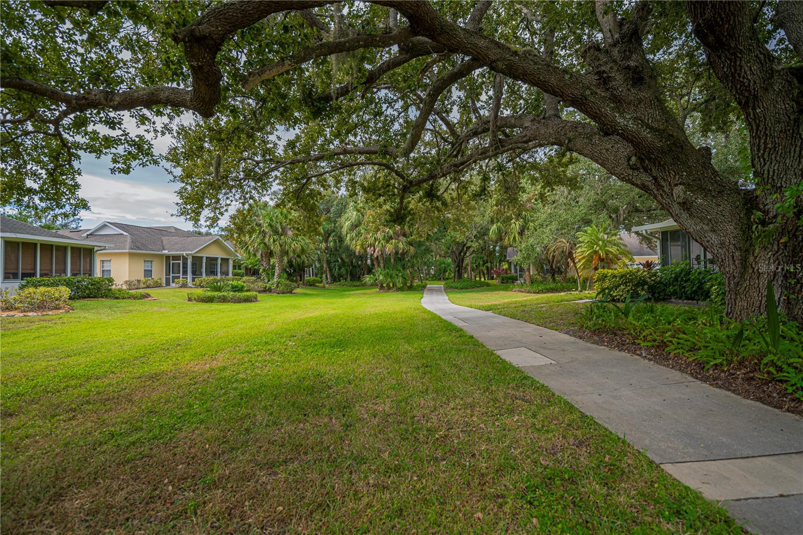 HERITAGE OAK PARK - Residential