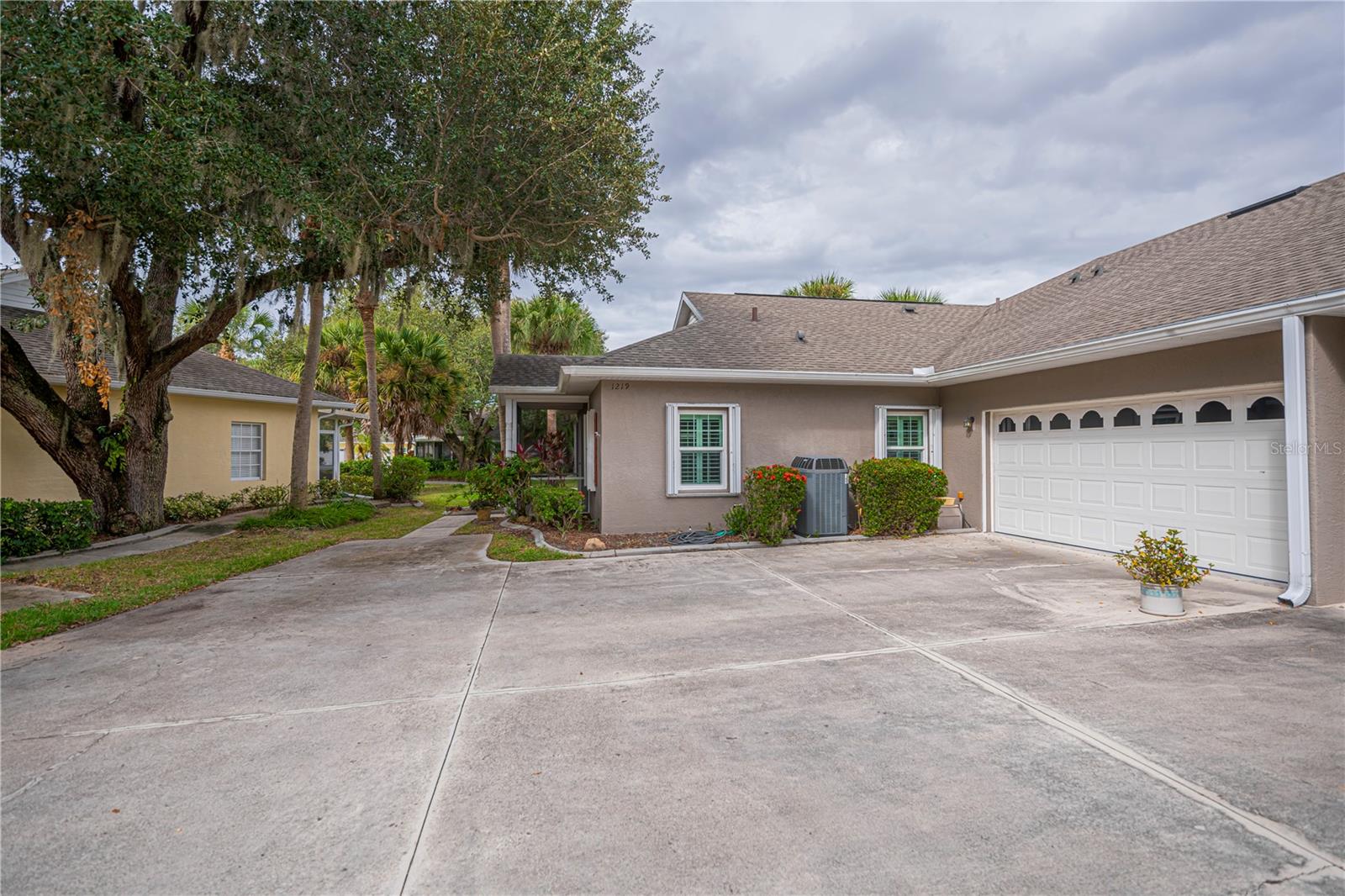 HERITAGE OAK PARK - Residential