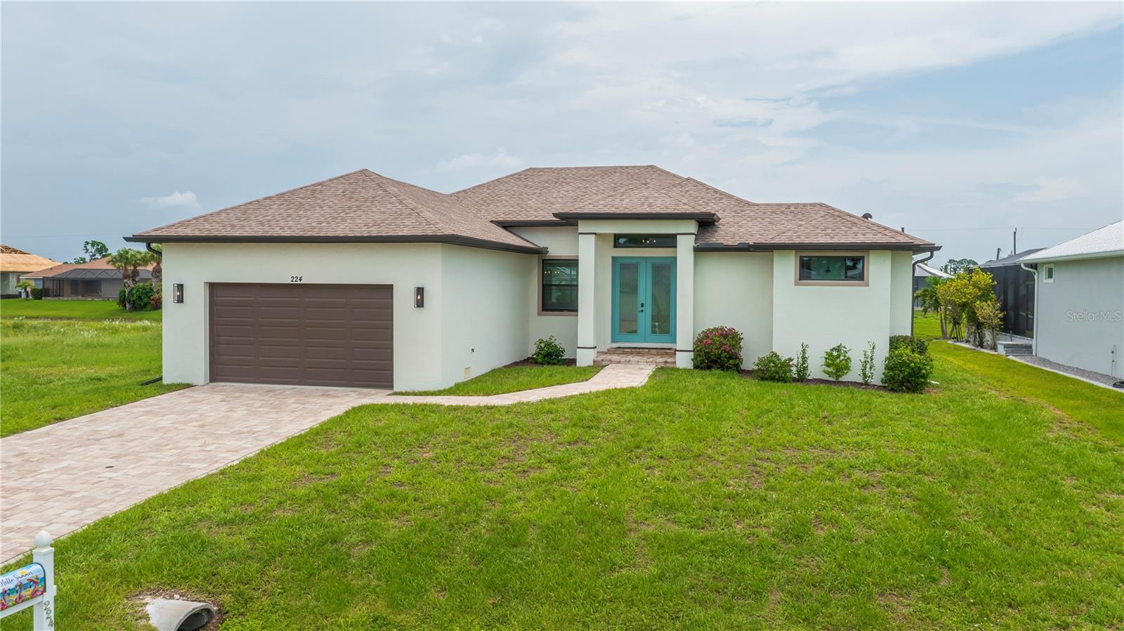224 W PINE VALLEY LANE