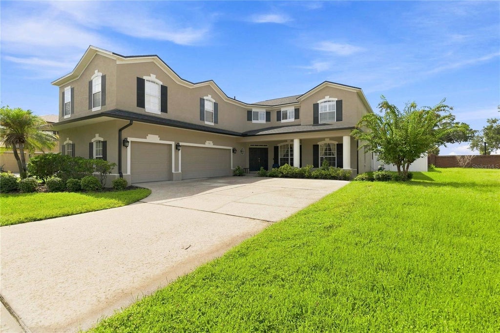 Photo of 156 Burrell Circle, Kissimmee, FL 34744 (MLS # S5157194)