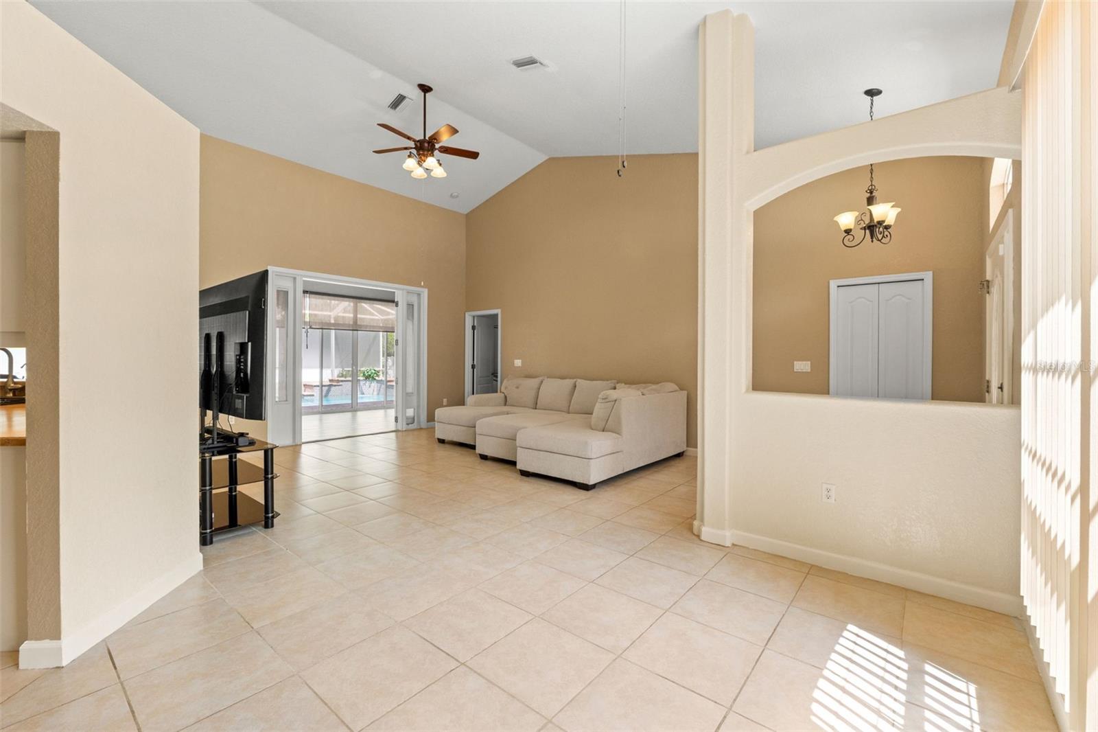 SPRING HILL - Residential