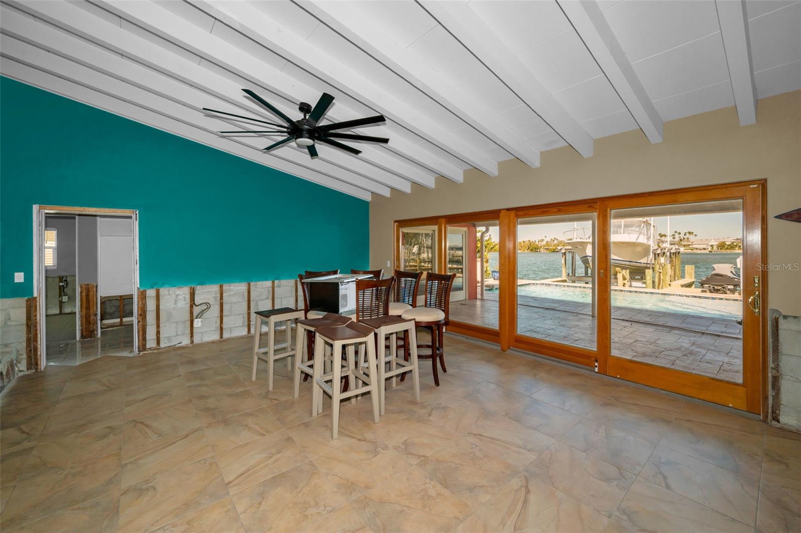 LA HACIENDA 1ST ADD - Residential