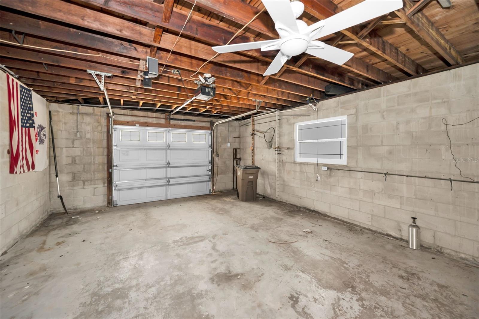 LA HACIENDA 1ST ADD - Residential