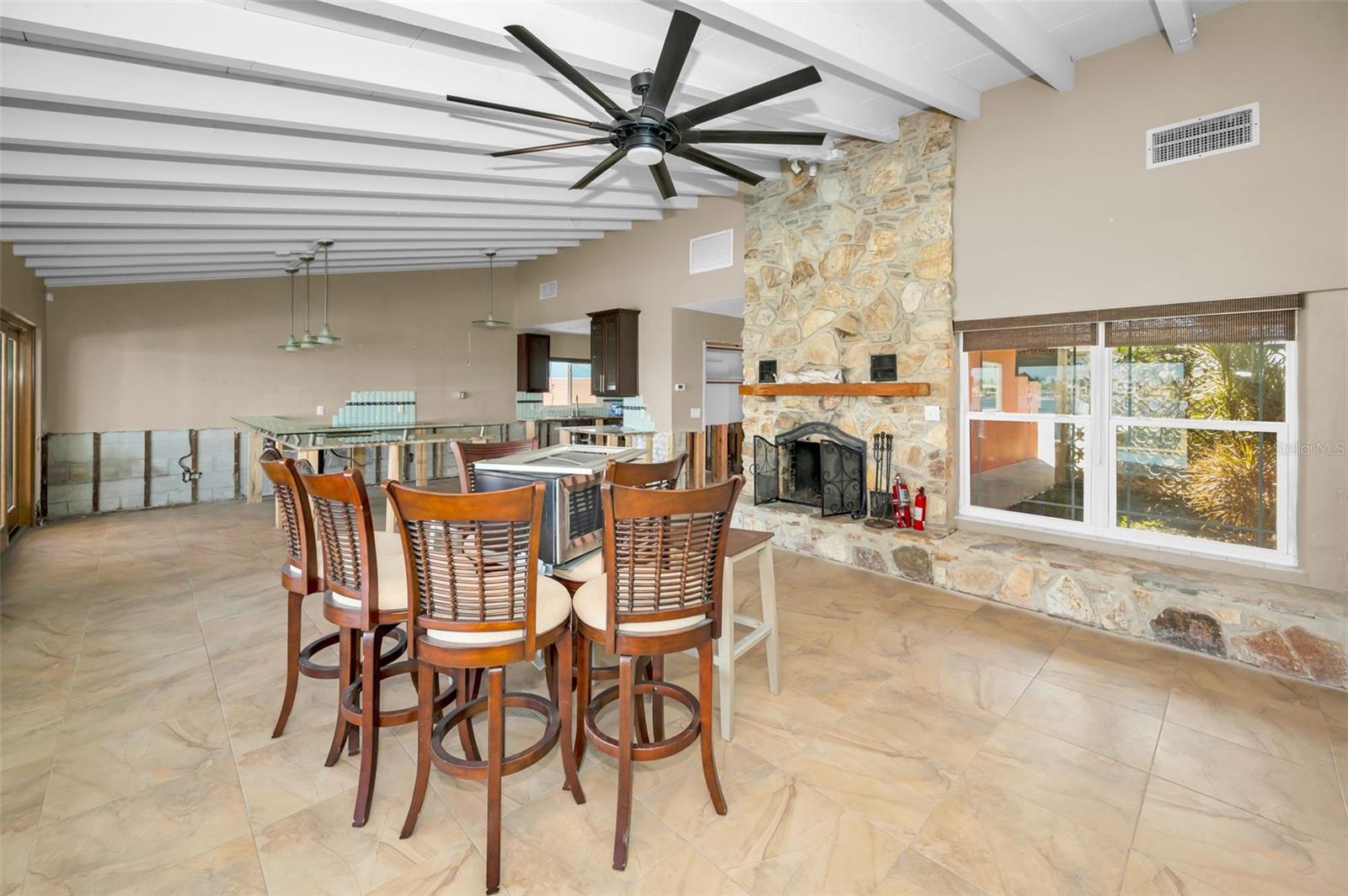 LA HACIENDA 1ST ADD - Residential