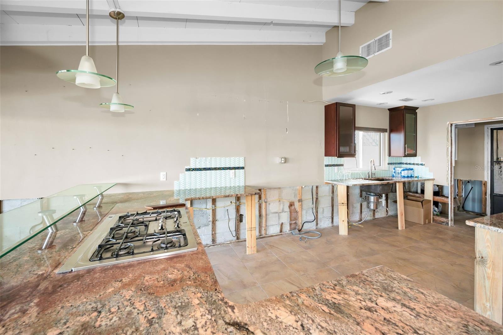 LA HACIENDA 1ST ADD - Residential