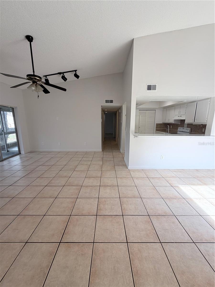 2527 CITRUS CLUB LANE 3904