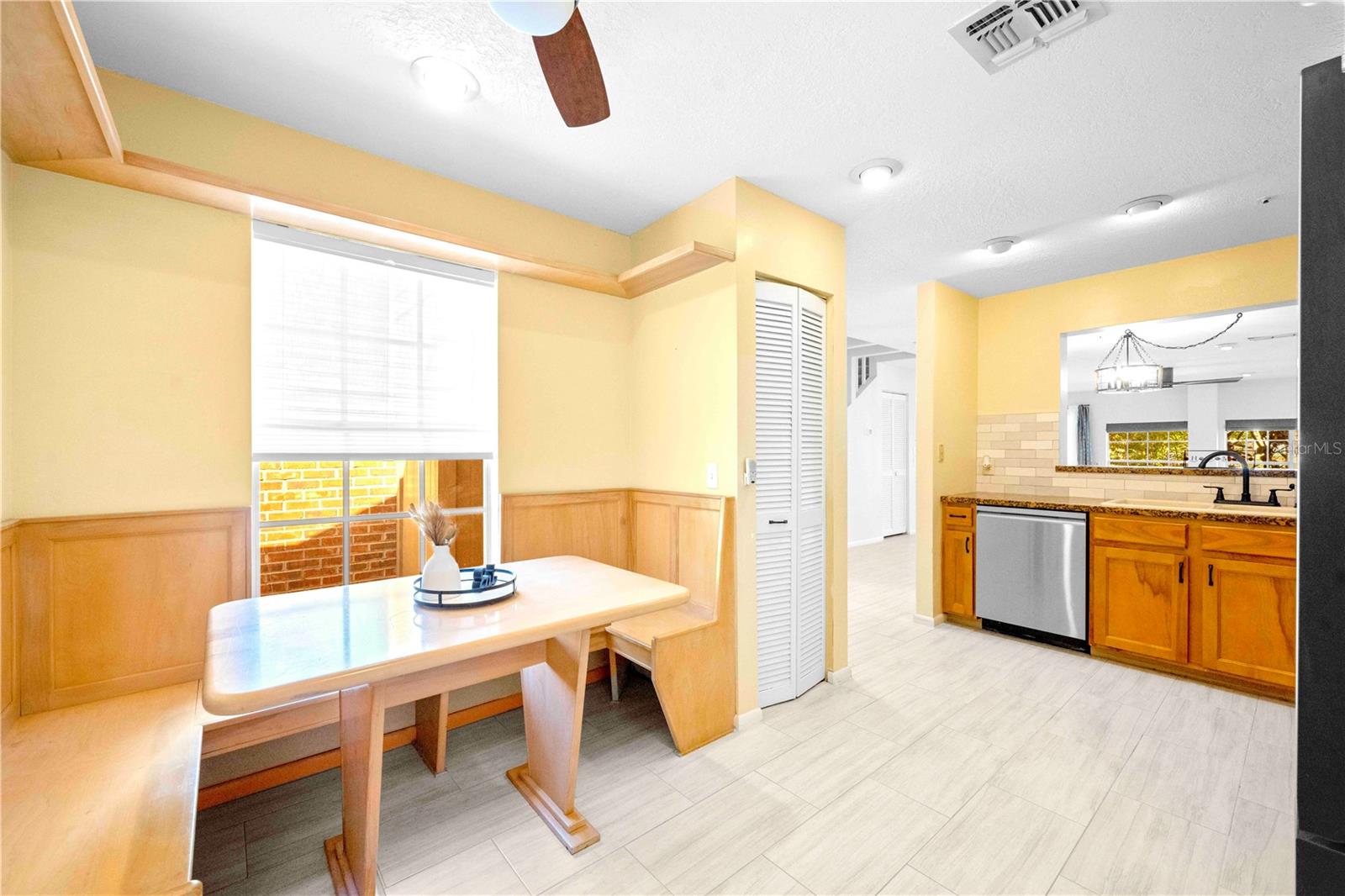 OAK HARBOUR SEC 4 - Residential