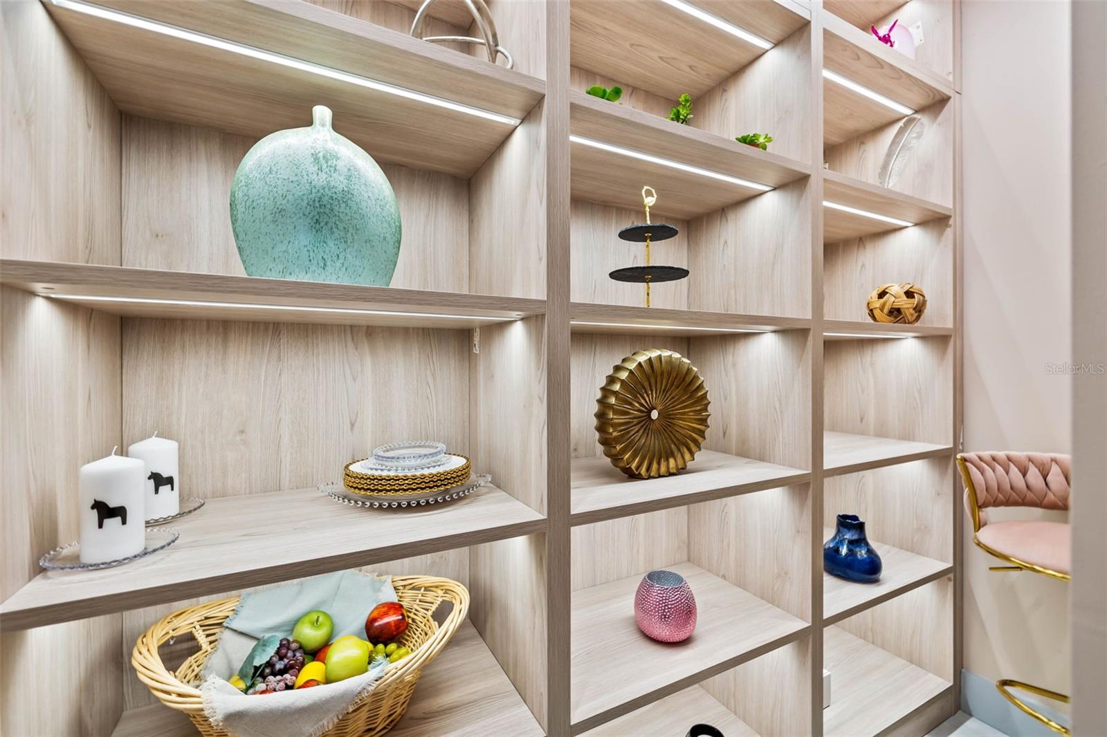 KIPPS COLONY ESTATES AT PASADENA YACHT/COUNTRY CL - Residential