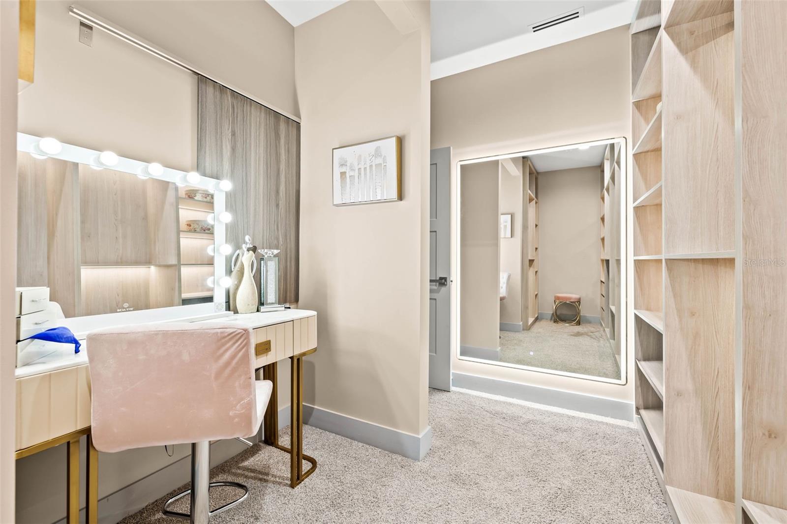 KIPPS COLONY ESTATES AT PASADENA YACHT/COUNTRY CL - Residential