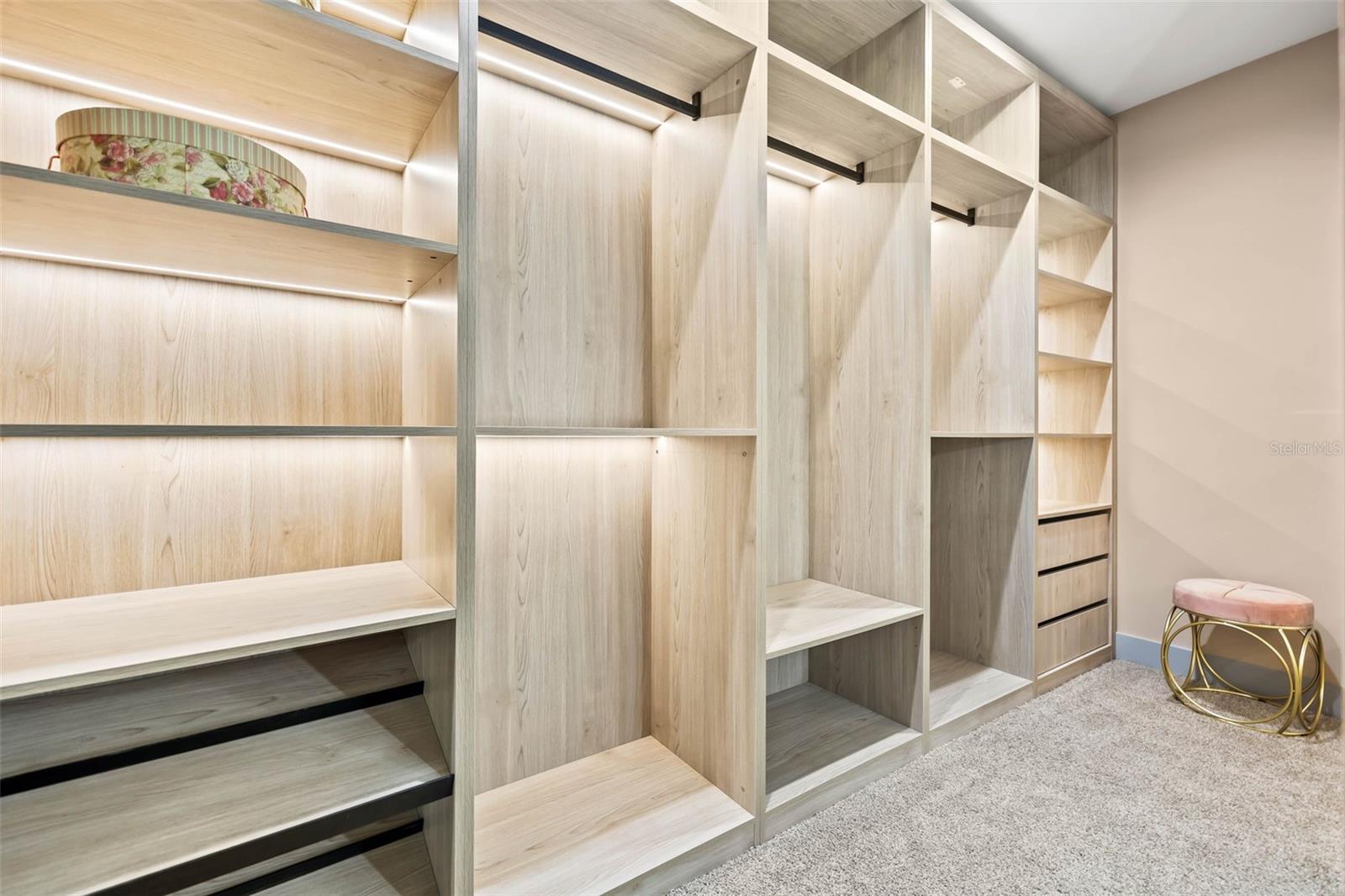 KIPPS COLONY ESTATES AT PASADENA YACHT/COUNTRY CL - Residential