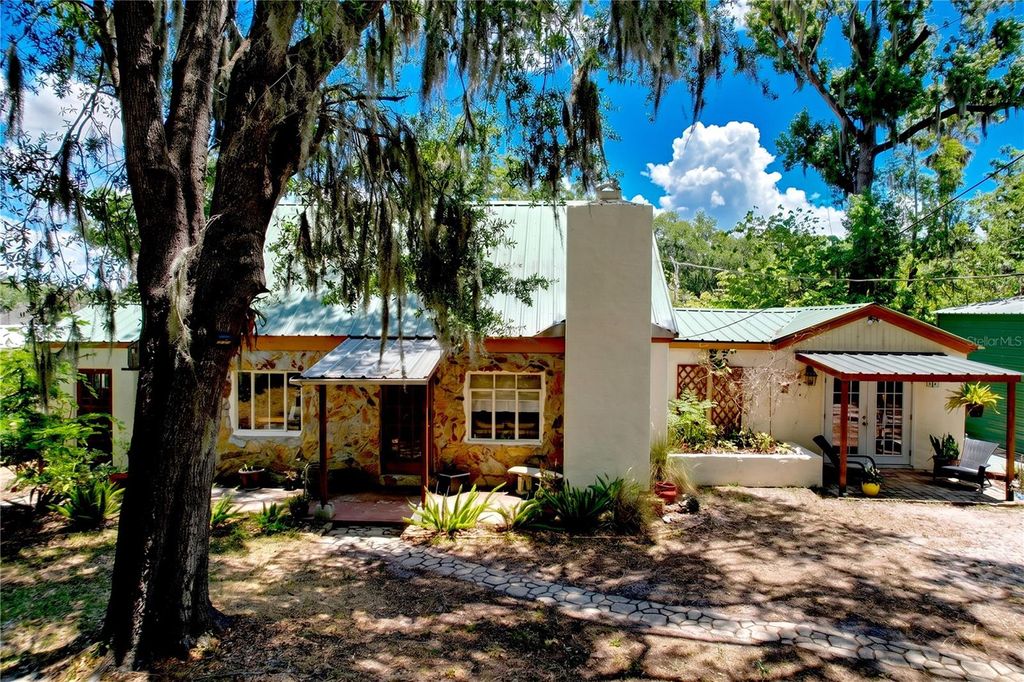 Photo of 10824 Palmetto Street, Riverview, FL 33569 (MLS # TB8511059)