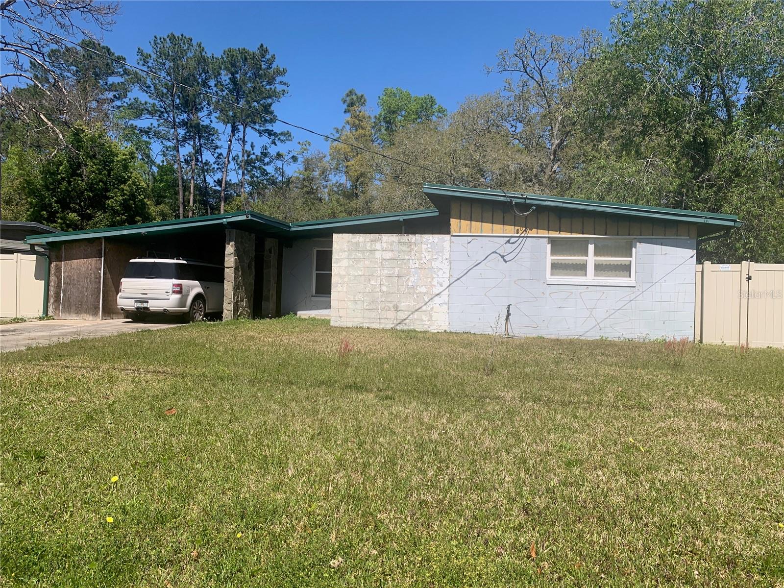 8029 CHATEAU DRIVE S