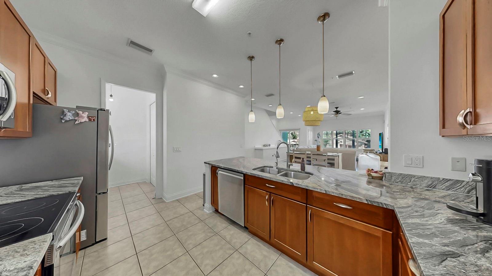 NORTH HYDE PARK CITY TWNHMS - Residential