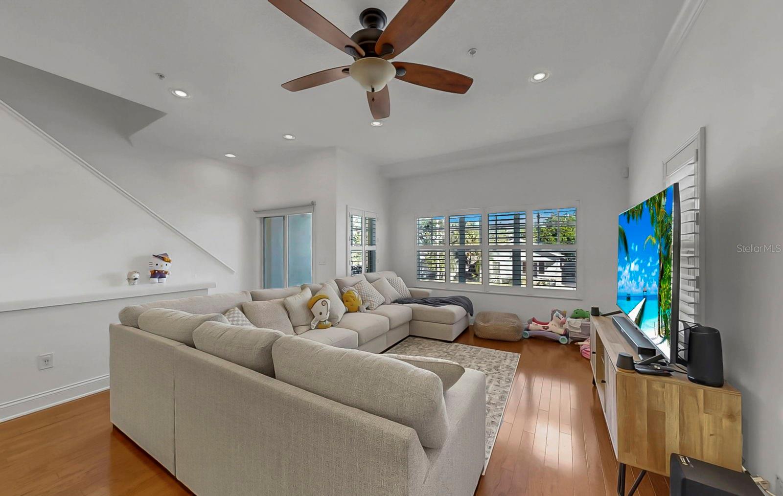 NORTH HYDE PARK CITY TWNHMS - Residential