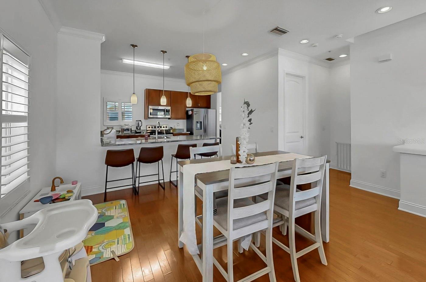 NORTH HYDE PARK CITY TWNHMS - Residential