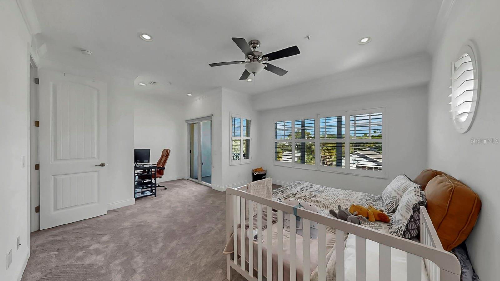 NORTH HYDE PARK CITY TWNHMS - Residential