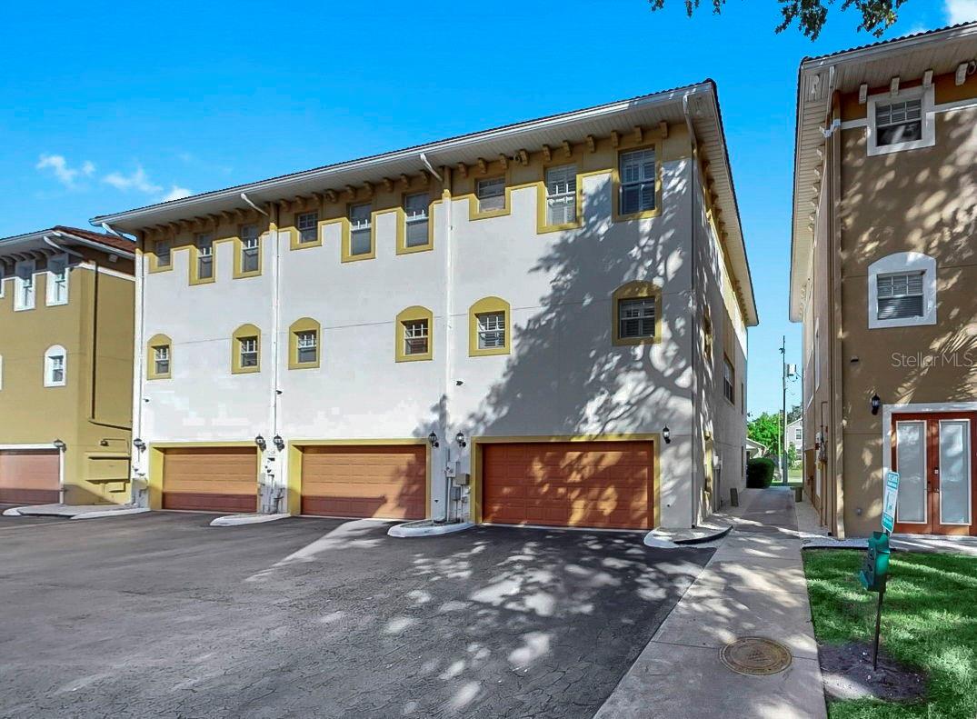 NORTH HYDE PARK CITY TWNHMS - Residential