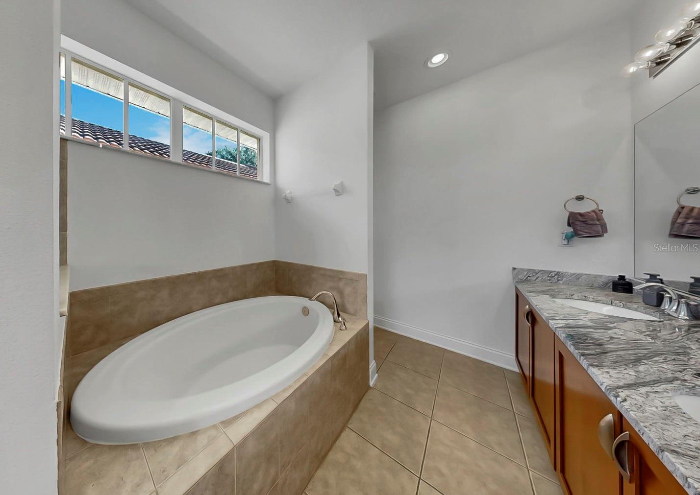 NORTH HYDE PARK CITY TWNHMS - Residential