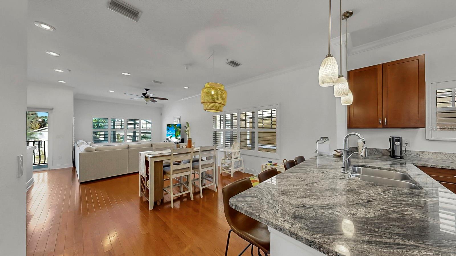 NORTH HYDE PARK CITY TWNHMS - Residential