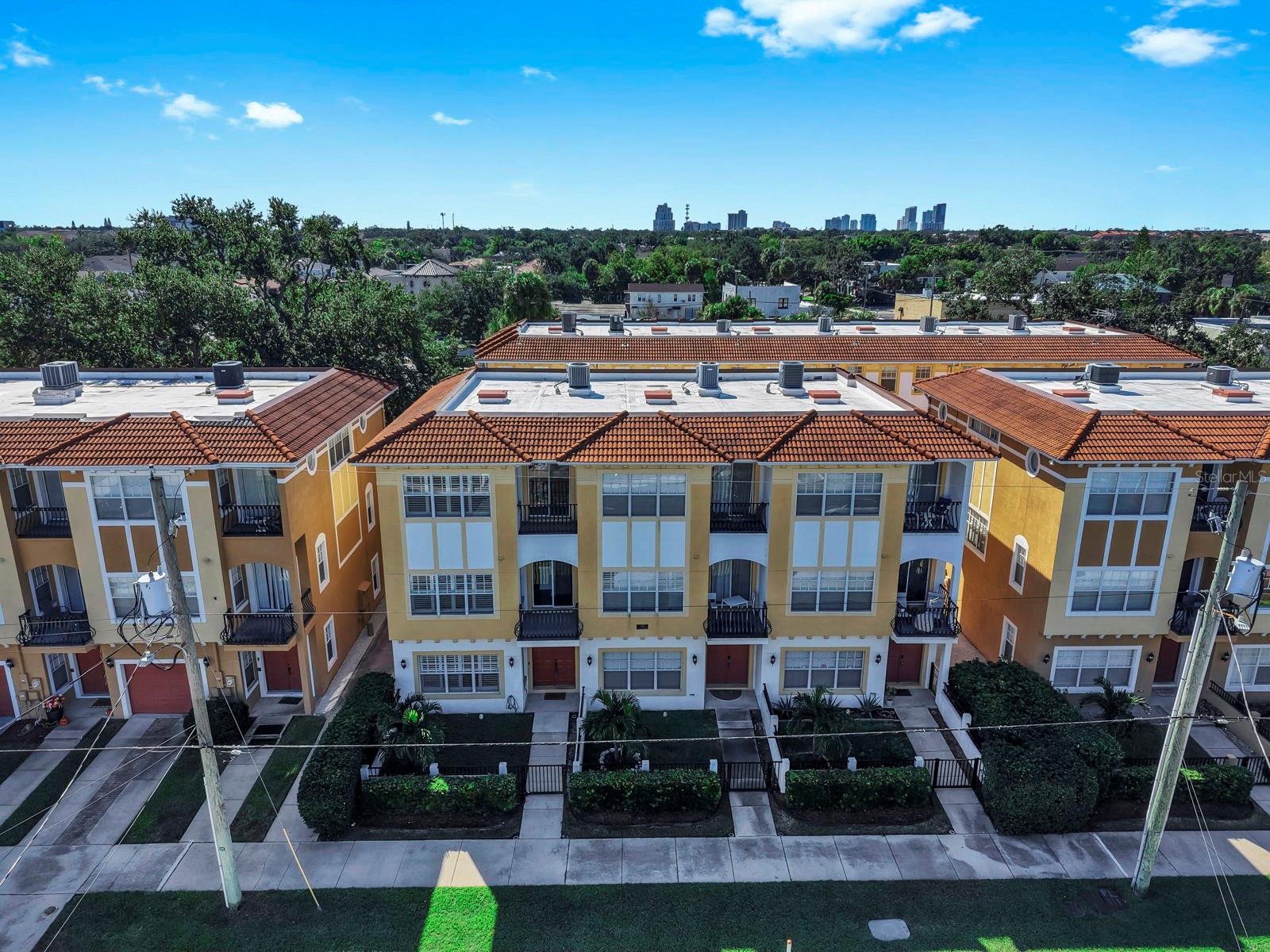 NORTH HYDE PARK CITY TWNHMS - Residential