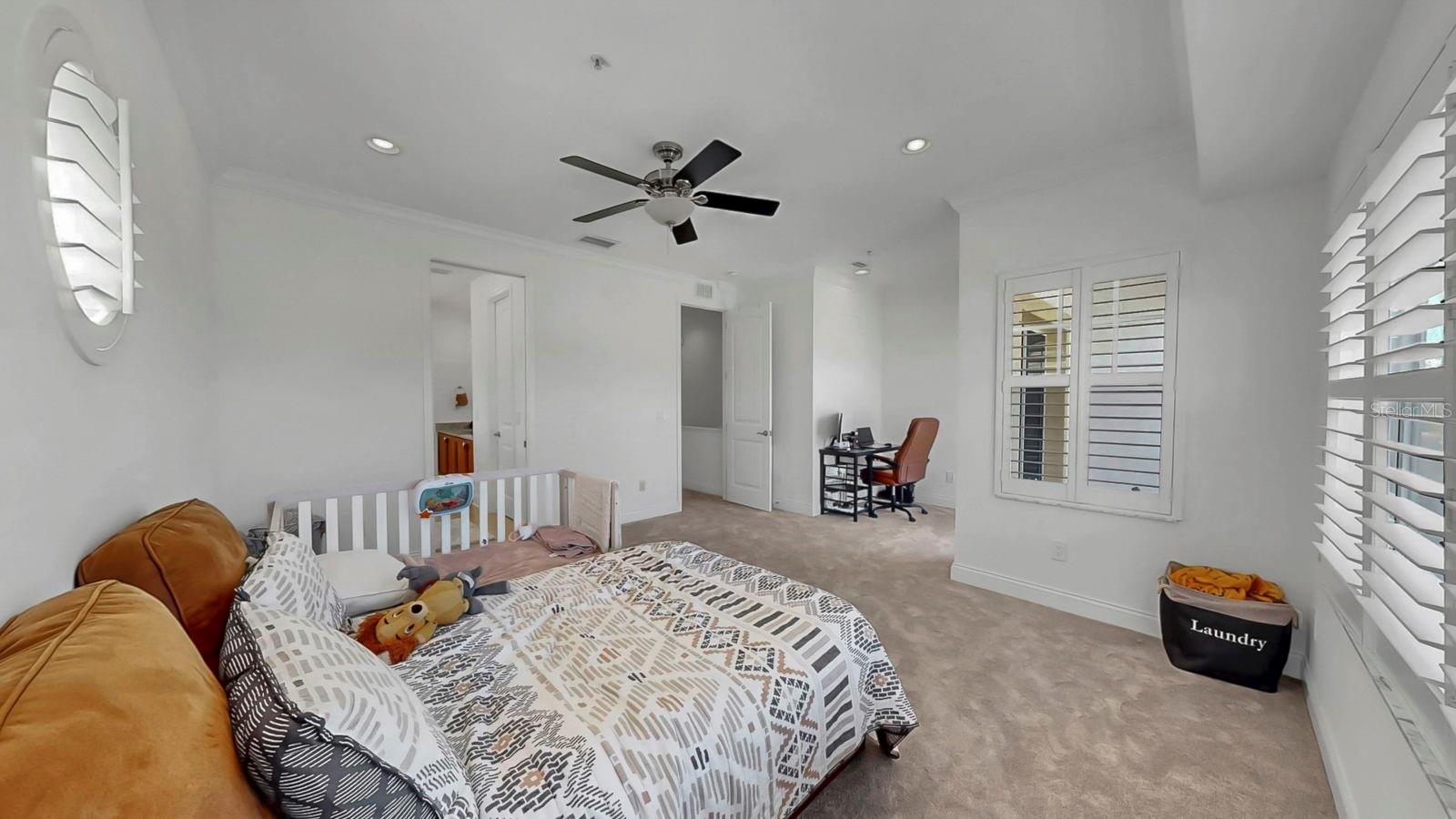 NORTH HYDE PARK CITY TWNHMS - Residential