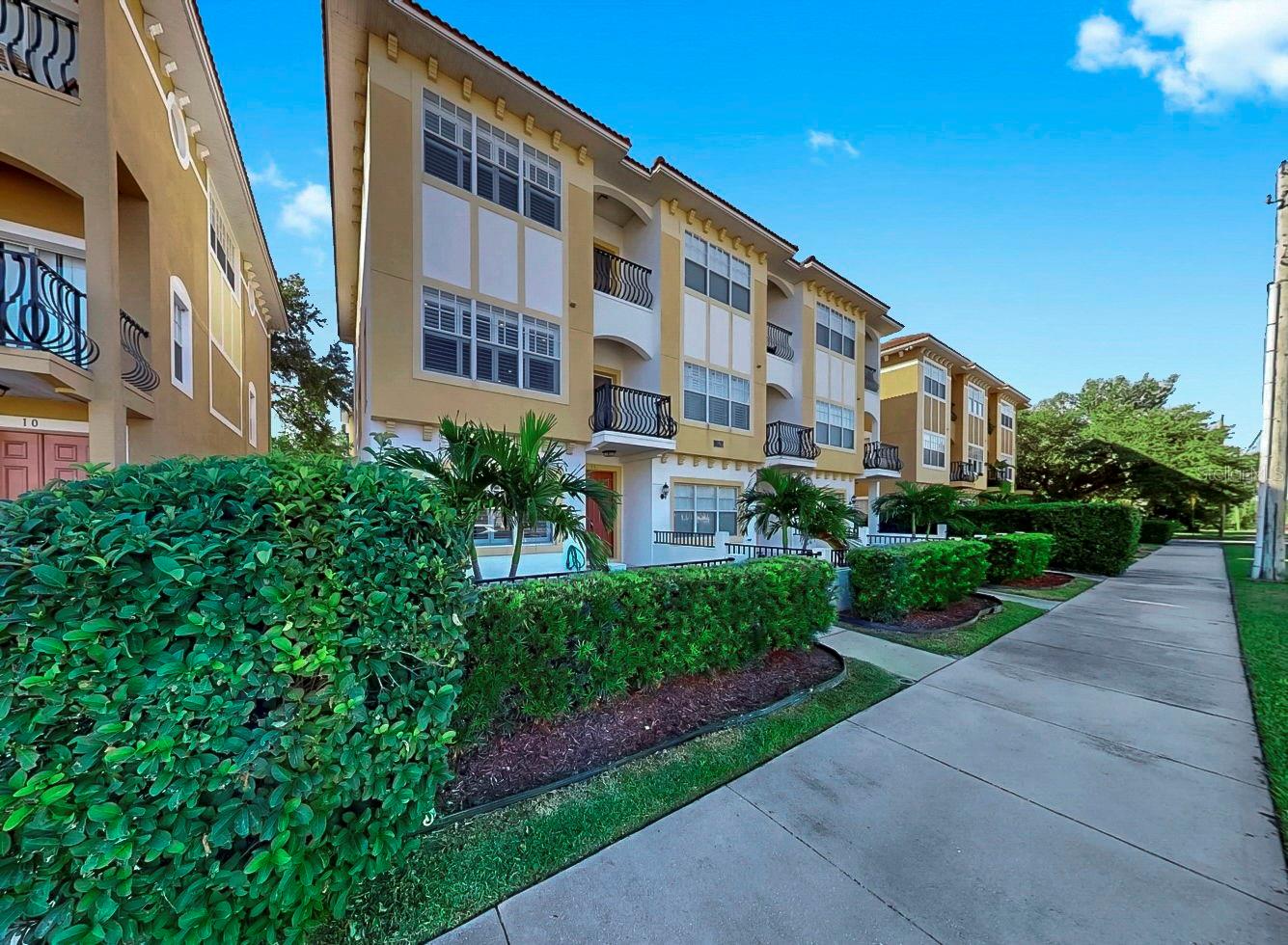 NORTH HYDE PARK CITY TWNHMS - Residential