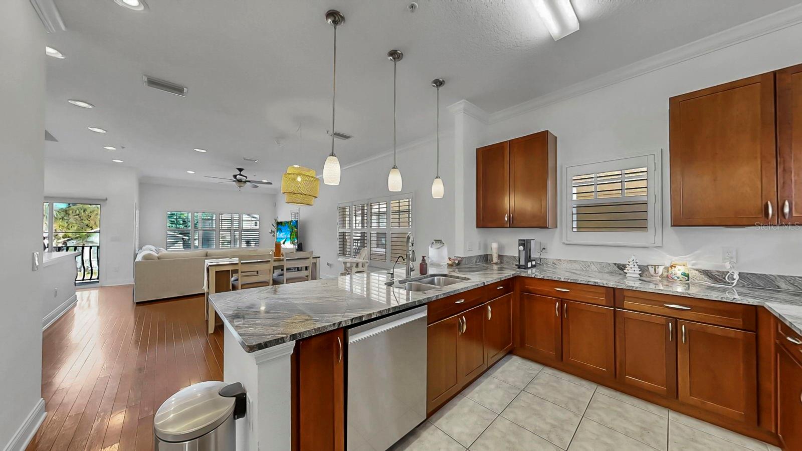 NORTH HYDE PARK CITY TWNHMS - Residential