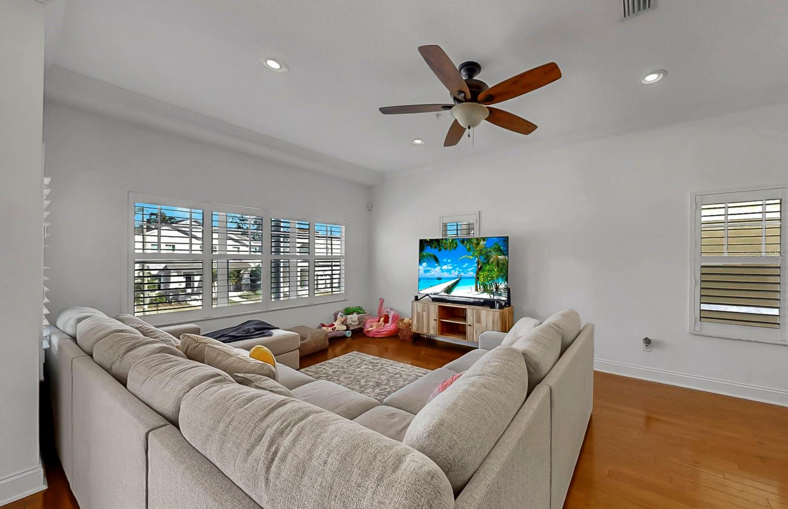 NORTH HYDE PARK CITY TWNHMS - Residential