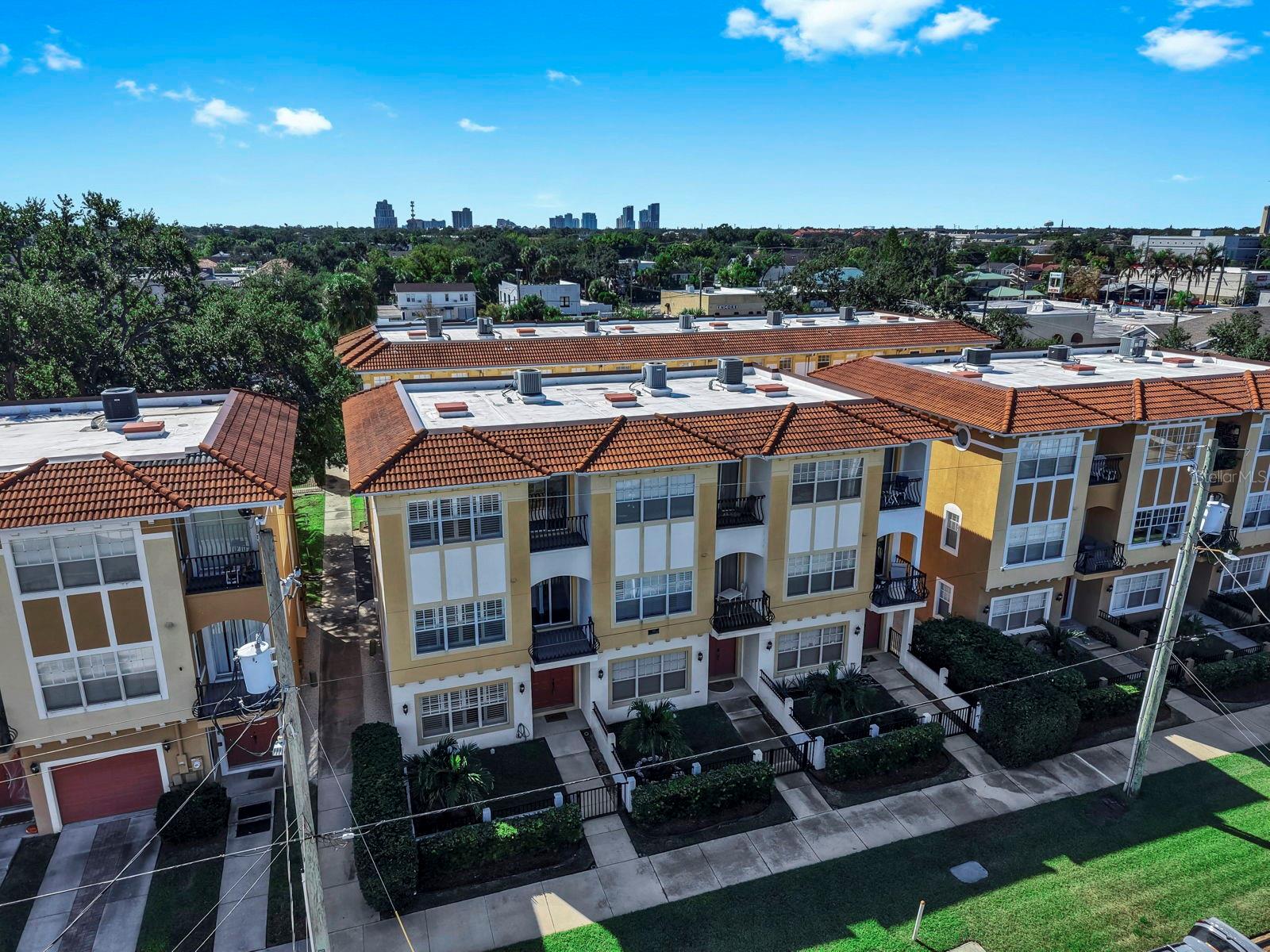 NORTH HYDE PARK CITY TWNHMS - Residential