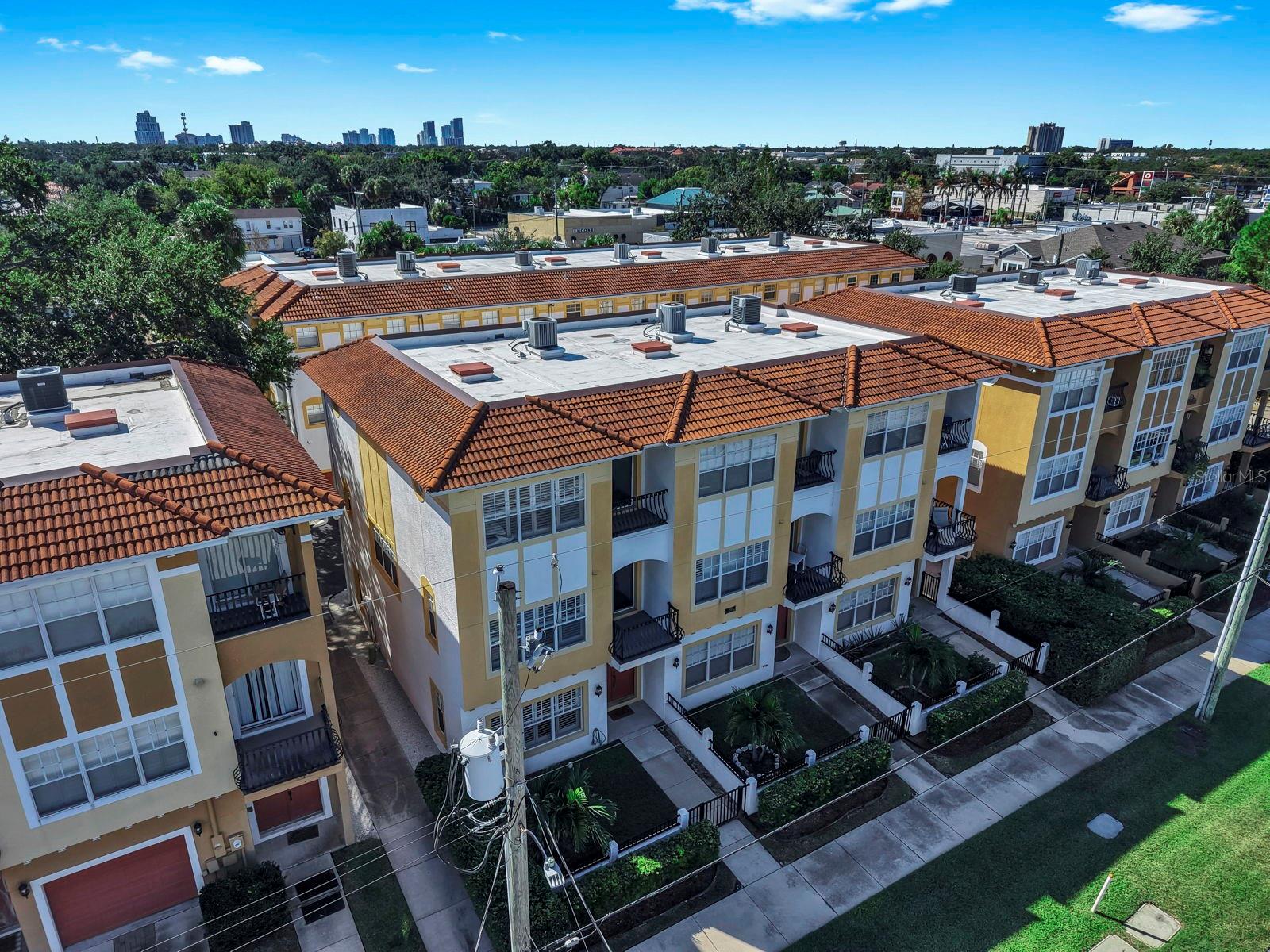 NORTH HYDE PARK CITY TWNHMS - Residential