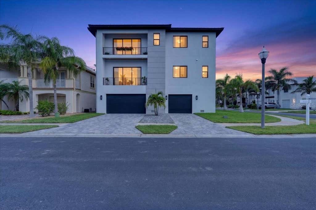 Photo of 116 Wimbledon Court, Redington Shores, FL 33708 (MLS # L4964439)