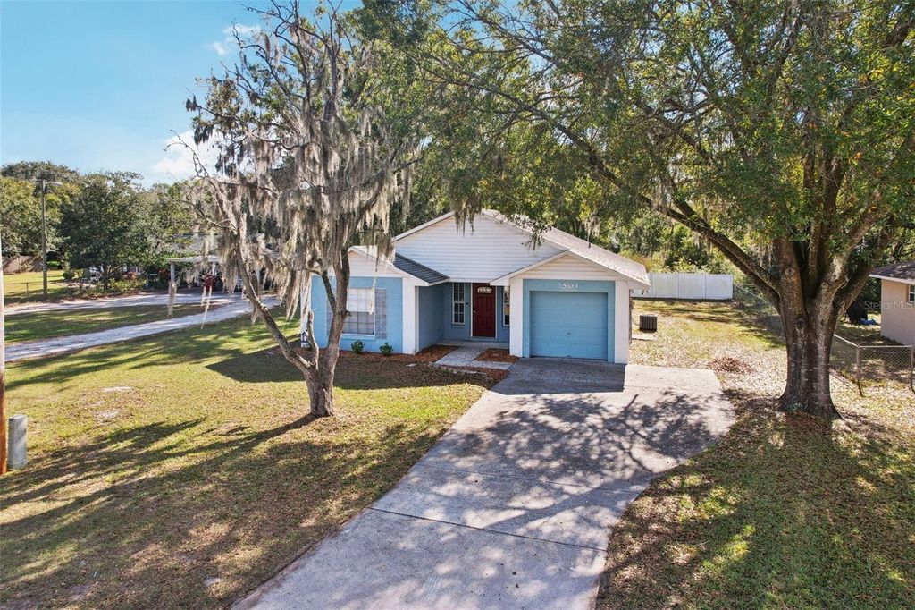 Photo of 3501 W Reynolds Street, Plant City, FL 33563 (MLS # TB8459488)